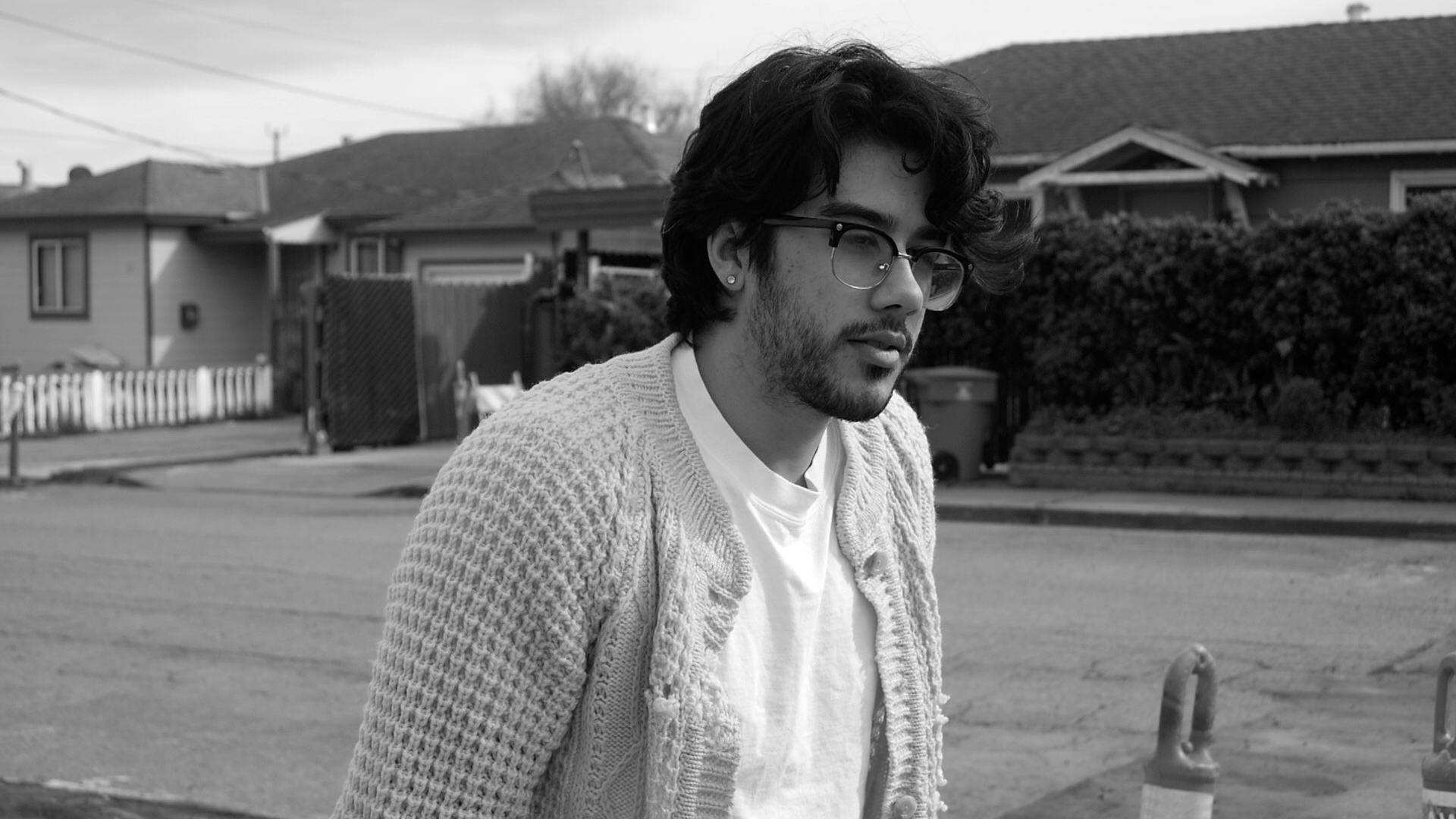 Michael Banerjee as Garth Samuels